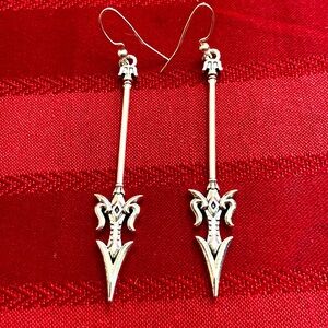 5/$10❤️❤️❤️NEW TIBETAN SILVER SWORD WEAPON DANGLING EARRINGS BY ALYCE RANCOUR
